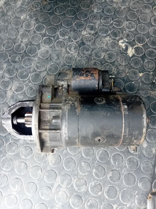 Стартер BOSCH Мерседес віто 638 2.2 cdi