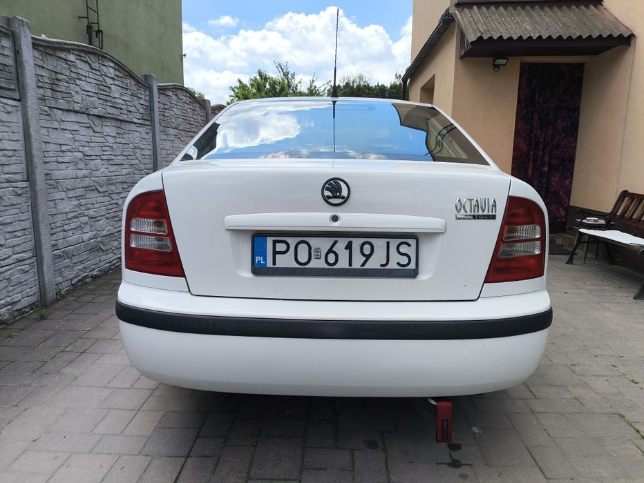2008 rok octavia tour 1.6 ,219000 gaz/benz