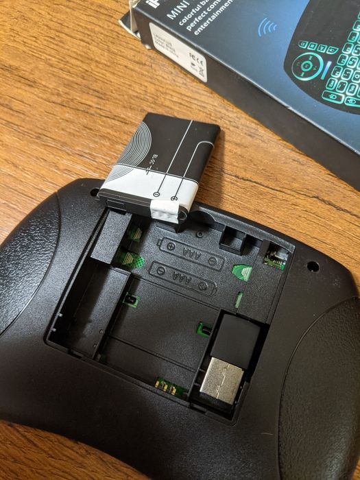 Бездротова Клавіатура із тач-падом. Для телевізора та ін.