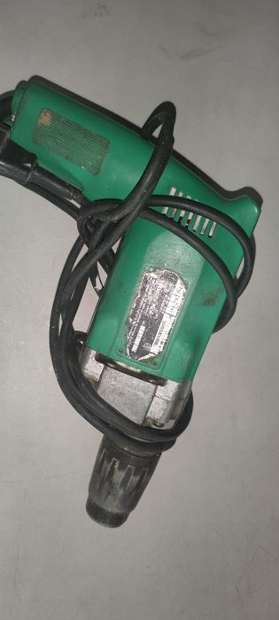 Aparafusadora HITACHI- Antiga mas a foncionar