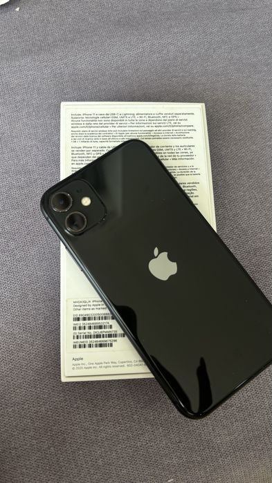 Iphone 11 usado, com 64gb e inclui acessorios