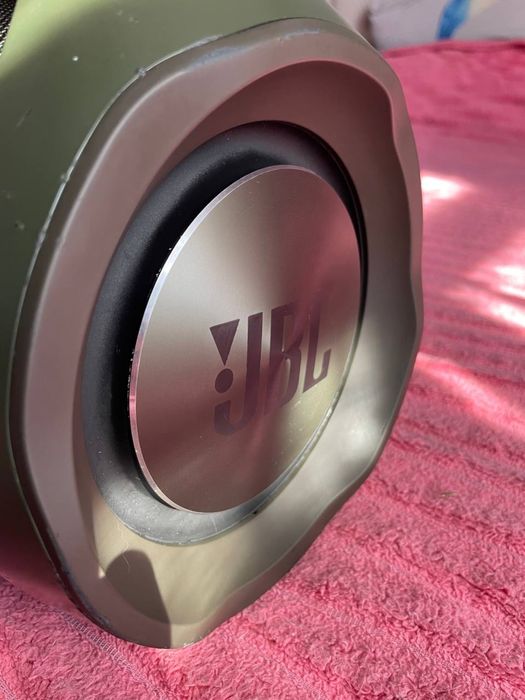Колонка JBL Boombox