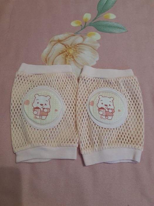 Наколінники нові  та колготки ячі