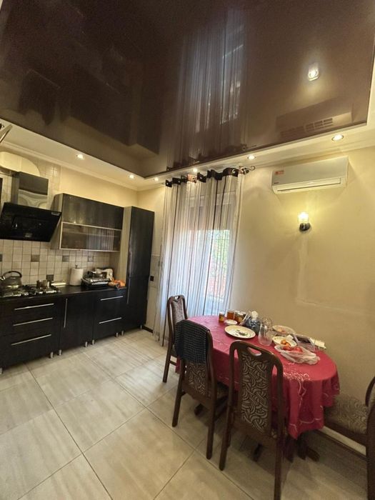 Продается 2-эт дом на Молодогвардейской