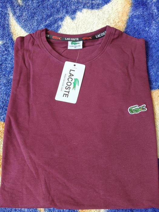 Sprzedam męska koszulkę Lacoste w kolorze bordowym w rozmiarze M