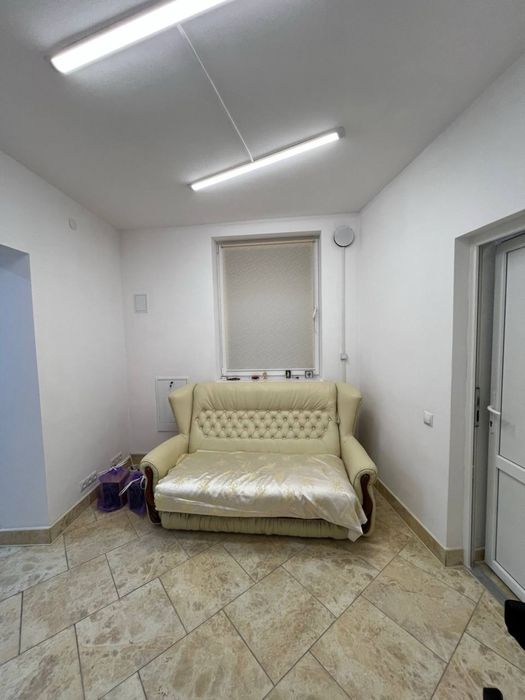 Оренда комерційного приміщення 100 м² по  вулиці Грушевського
