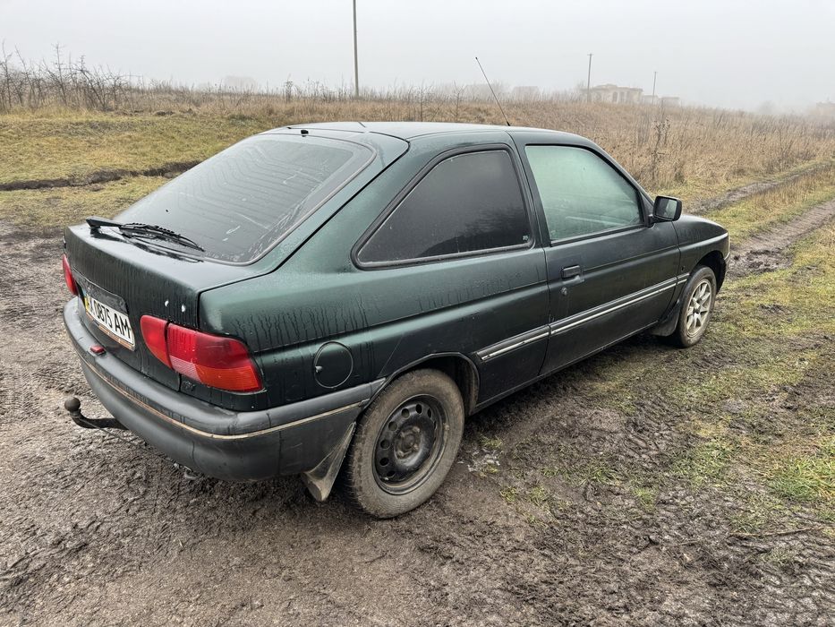 Продам форд ескорт