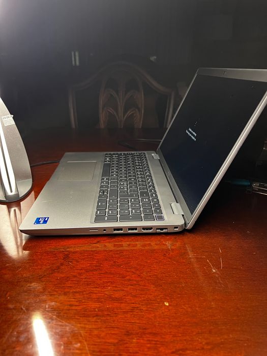 Dell Precision 3561 15-inch (2021) - Core i7-11850H 32GB SSD 1000GB