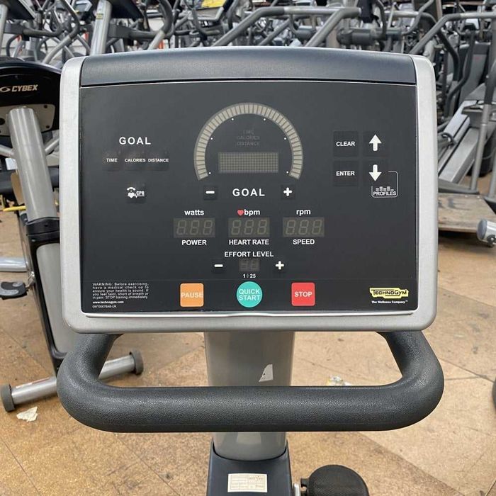 Професійний велотренажер Technogym Recline 500 Led горизонтальний