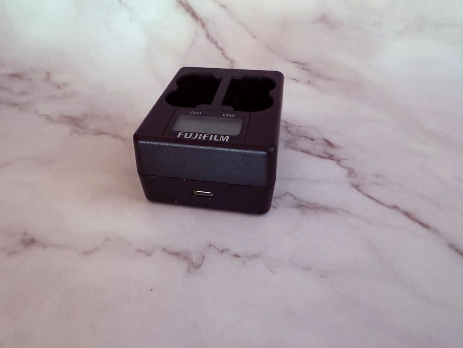 Carregador para Baterias FujiFilm W235