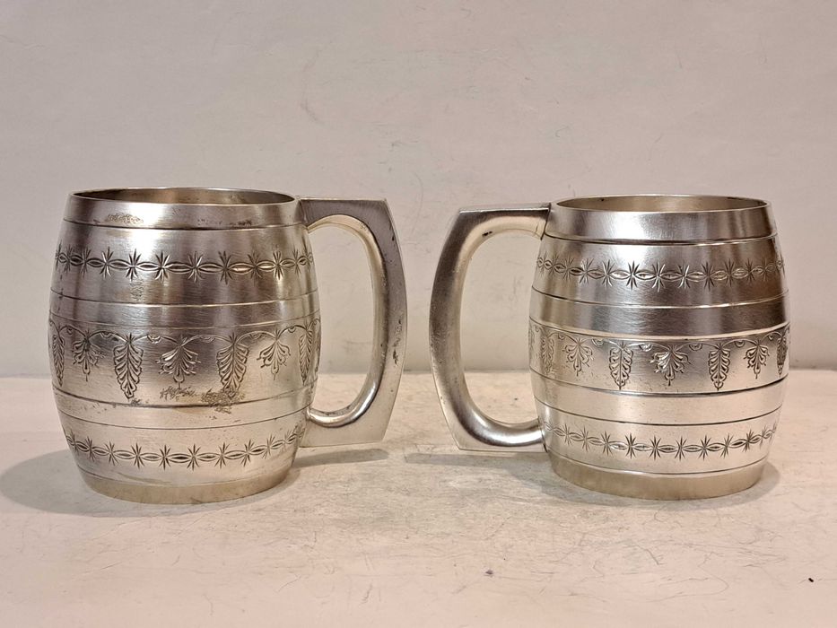 Резные бокалы -  Пивная бочка -  латунь, серебрение.