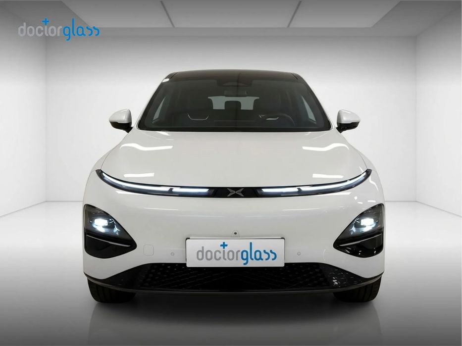 Xpeng G6 66 kWh Standard Range + Gancho de Reboque