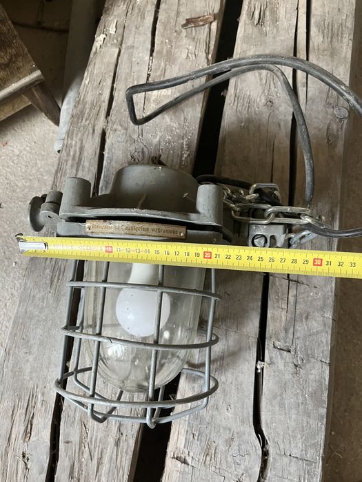 Lampa przemysłowa industrial