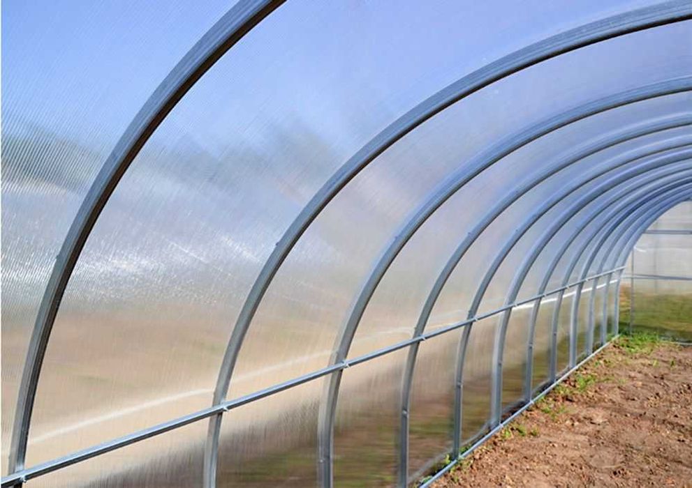 Садовые арочные теплицы от 2м Садові арочні теплиці від 2м