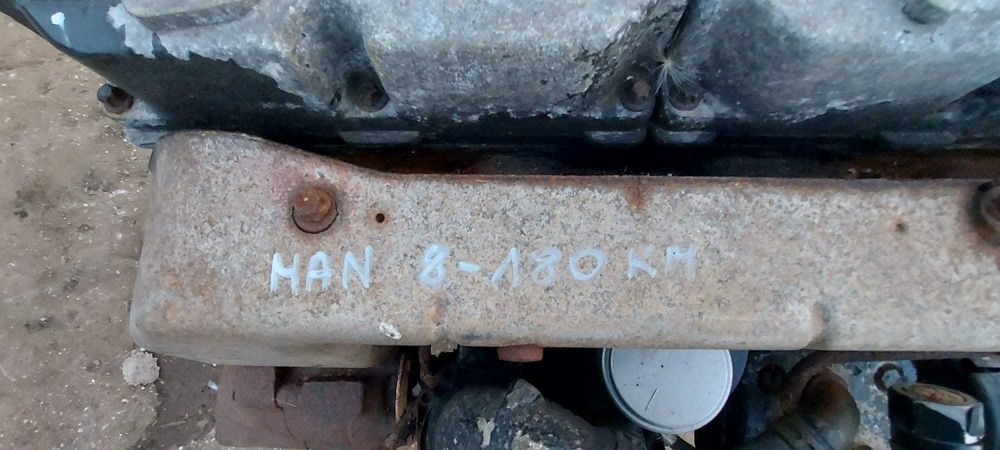 Man 8.180 silnik