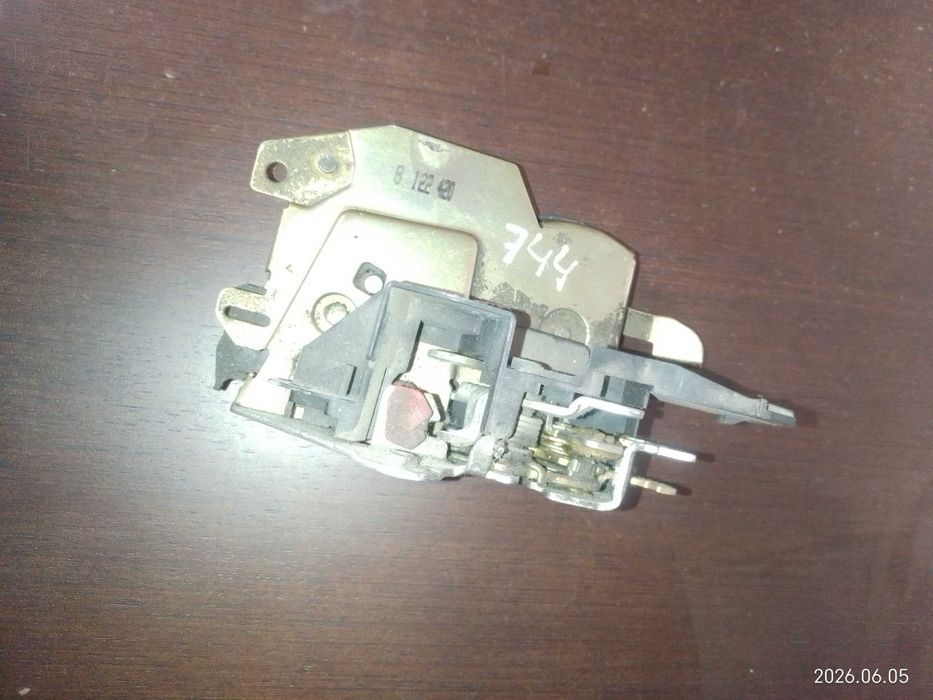 Fechadura Traseira Direita BMW E36 / M3 Original (Ref: 8122420)