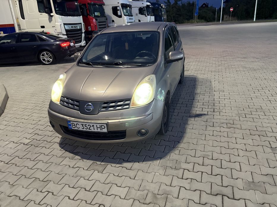 Продається нісан ноте
