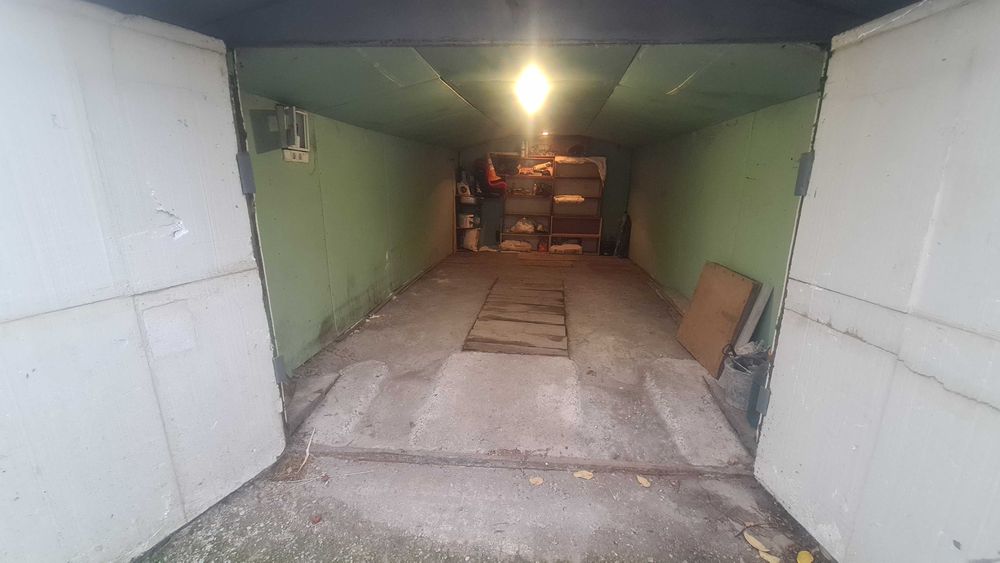 Гараж в центрі міста Дніпро. Проспект Яворницького 32