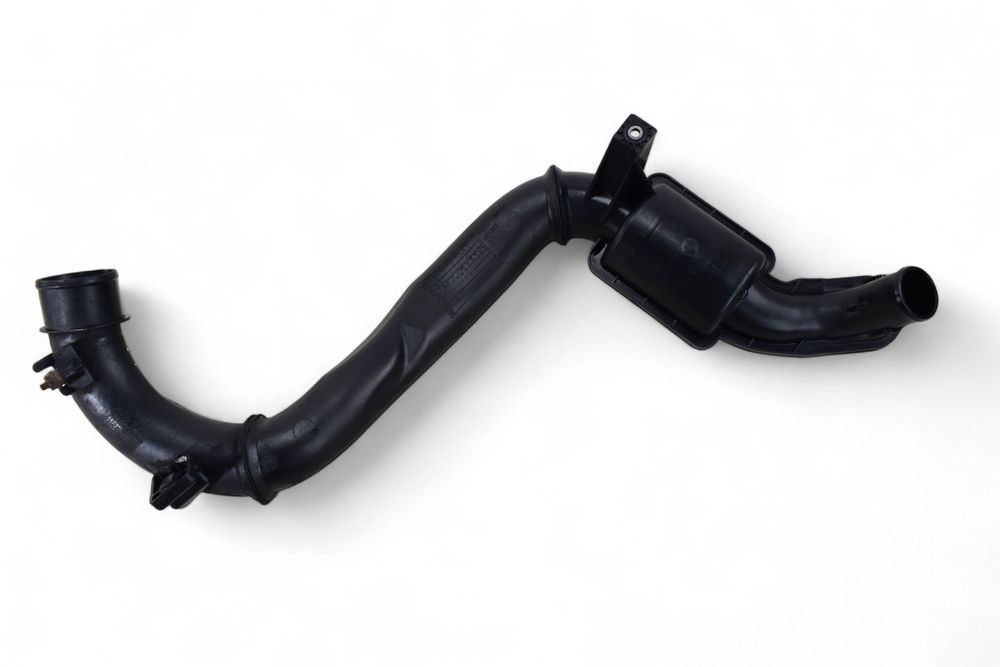 Rura Przewód Intercoolera OPEL VIVARO A RENAULT TRAFIC 2.0 DCI 8200760909