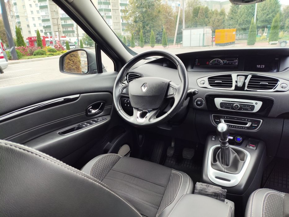 Renault Scenic 2015