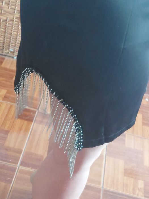 Vestido prero com racha com brilhantes