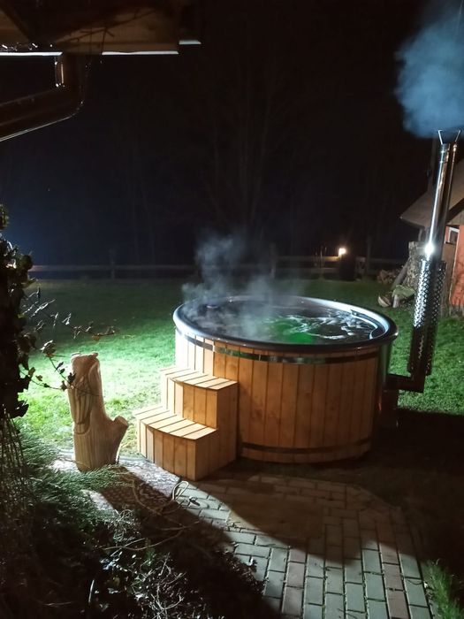 Kawalerski paniejski Leśniczówka domek stawy balia sauna w lesie