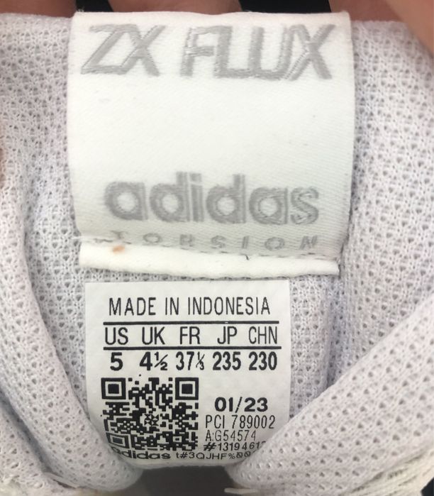 Tênis Adidas ZX FLUX