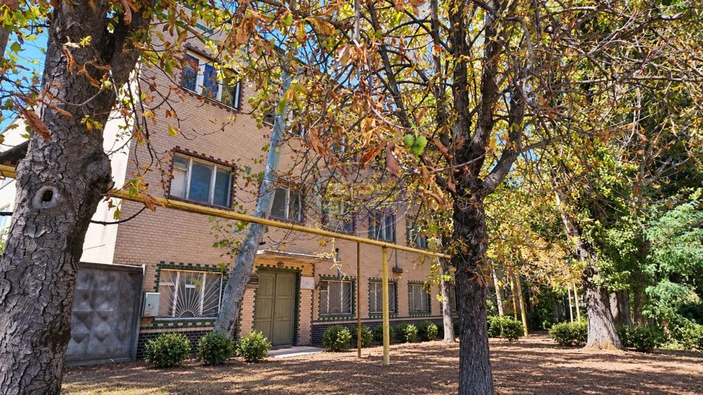 Продаж виробничо-складського комплексу із окремою офісною будівлею