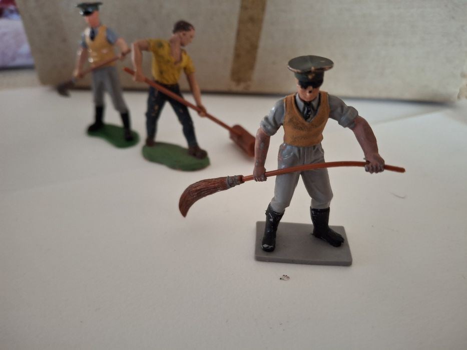 Figuras antigas britains zoo keeper
