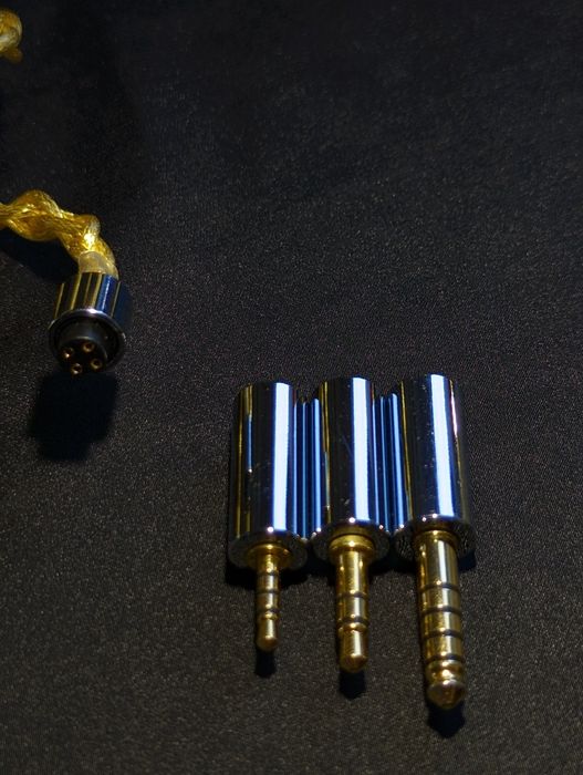 Кабель hi fi mmcx 2 pin 0.78 7N OCC срібні т амідні жили з позолотою