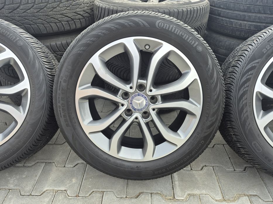Продаж комплекту оригінальних дисків з резиною  7JXR17  на Mercedes