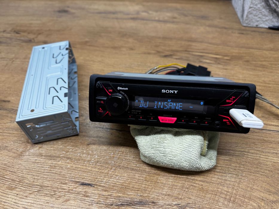 radioodtwarzacz samochodowy Sony DSX-A400BT