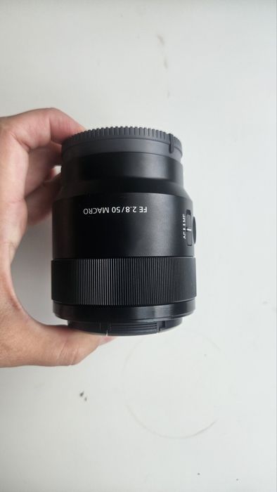 Продам Sony FE 50mm F2.8 Macro