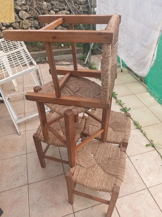 Cadeira e bancos