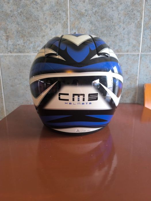 Capacete de mota.