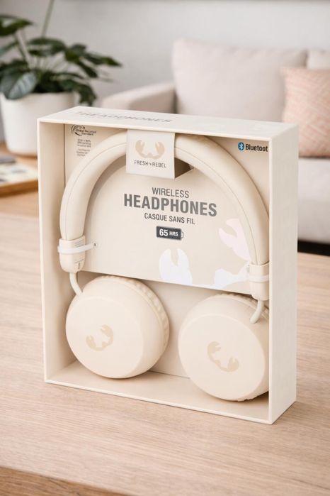 Auriculares com duração de 65h