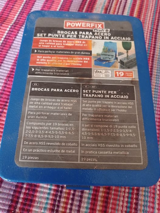 Conjunto de 19 brocas novas para ferro com a caixa