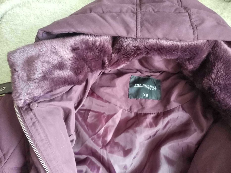 Подовжена жіноча куртка Top Secret з капюшоном