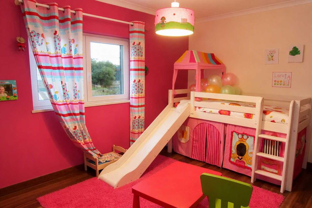 Quarto Infantil Completo – Cama com Escorrega, Torre, Colchão e Dois Temas (Princesa + Selva)