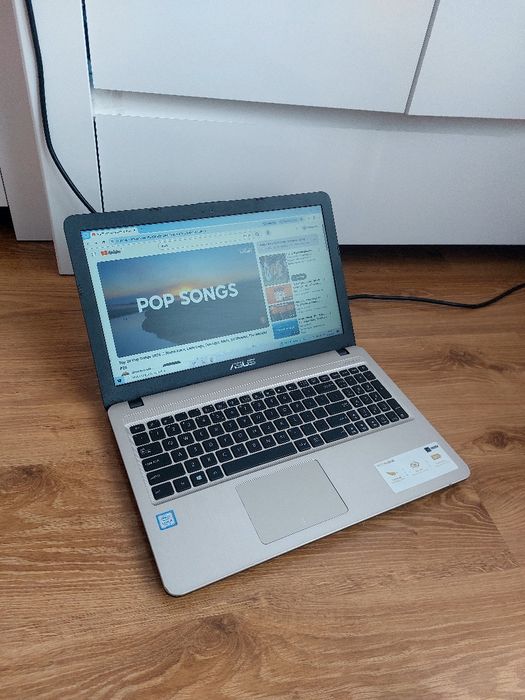 Laptop asus i5 7gen SSD bateria zadbany USB 3.0 Bluetooth