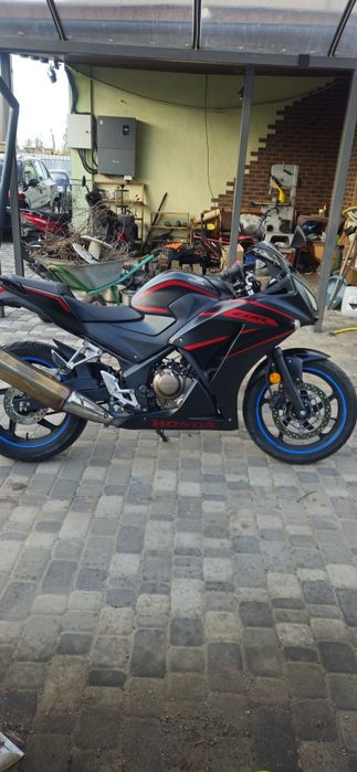 Продам мот HONDA CBR300R
