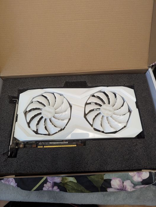 ASRock AMD Radeon Rx6600 Challenger White