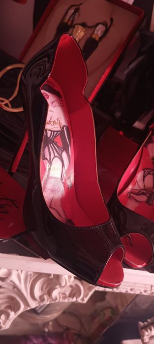 Christian Louboutin szpilki 40