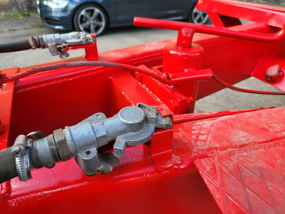 Причіп самоскид свіжопривезений