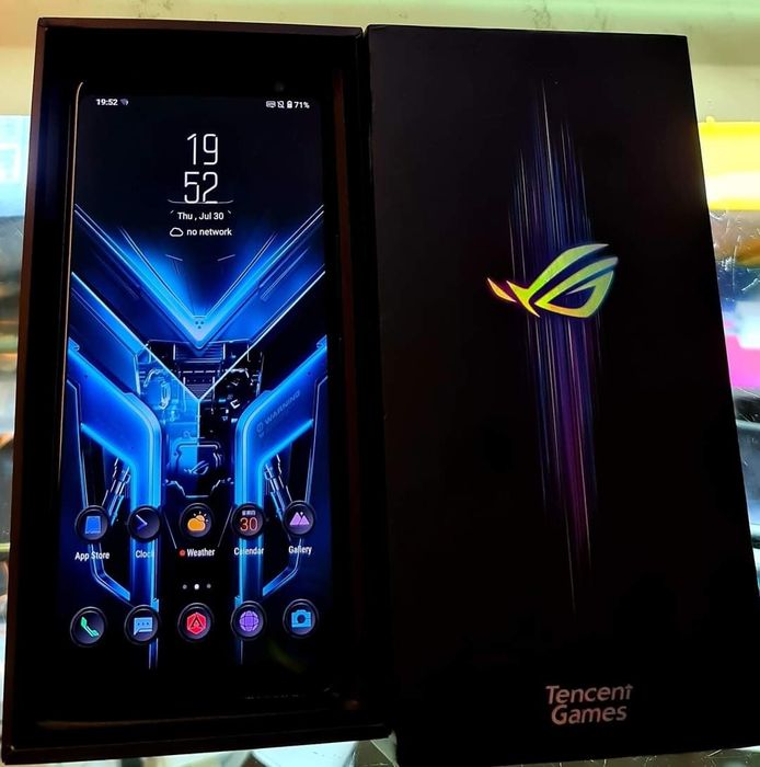 Телефон Rog Phone 3 12/128