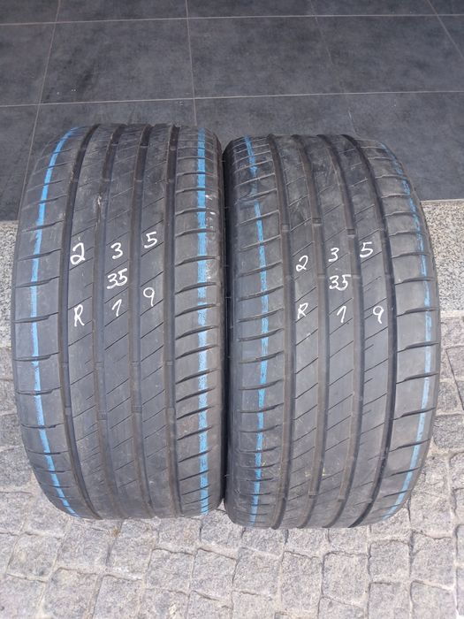 2 pneus 235 35 r19 Bridgestone