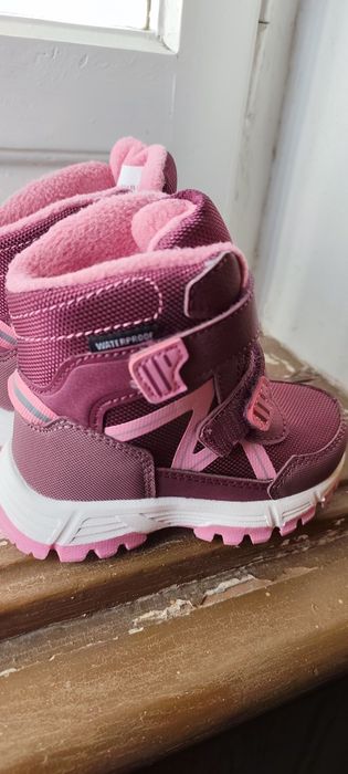 Vende 2 botinhas térmicas novas