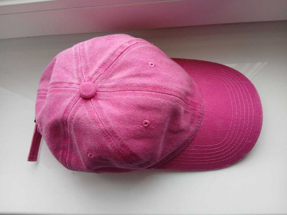 Кеды малиновые  новые р.39/25 см плюс бейсболка