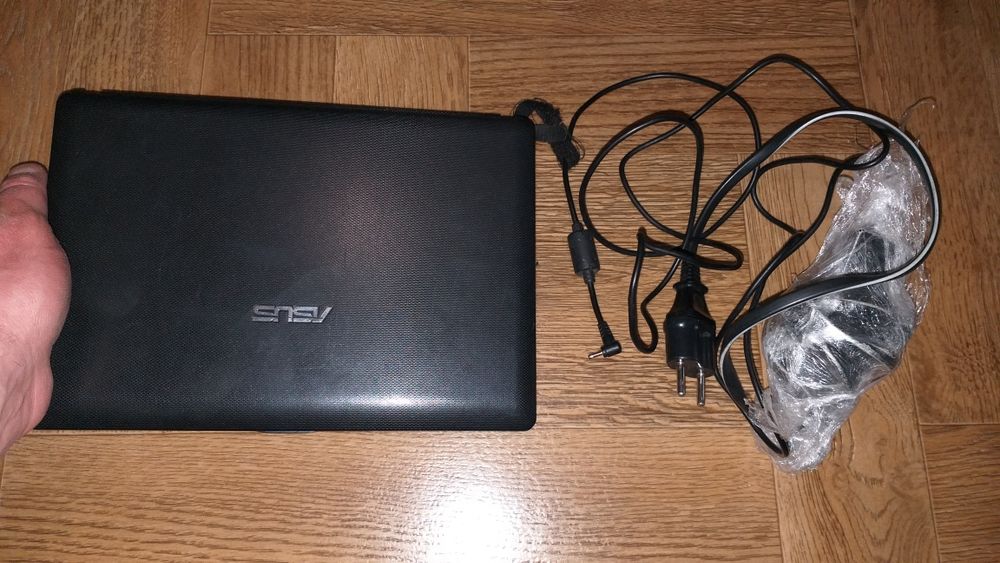 Продам ноутбук Asus б.у.