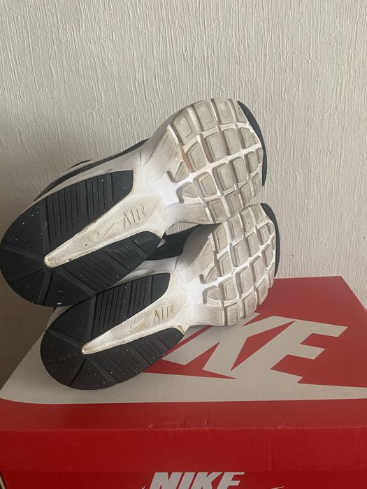 Кроссовки Nike оригинал 40.5 коробка